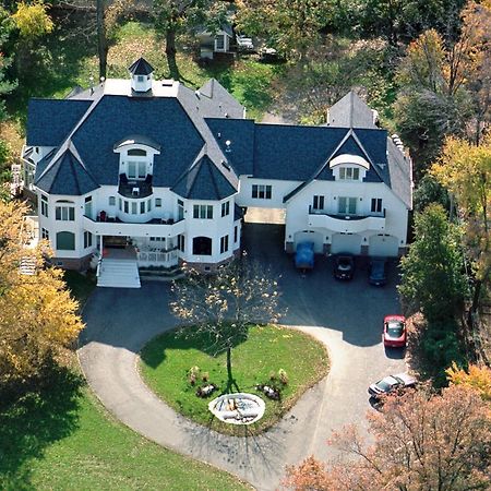 The Columbia Inn At Peralynna Eksteriør billede