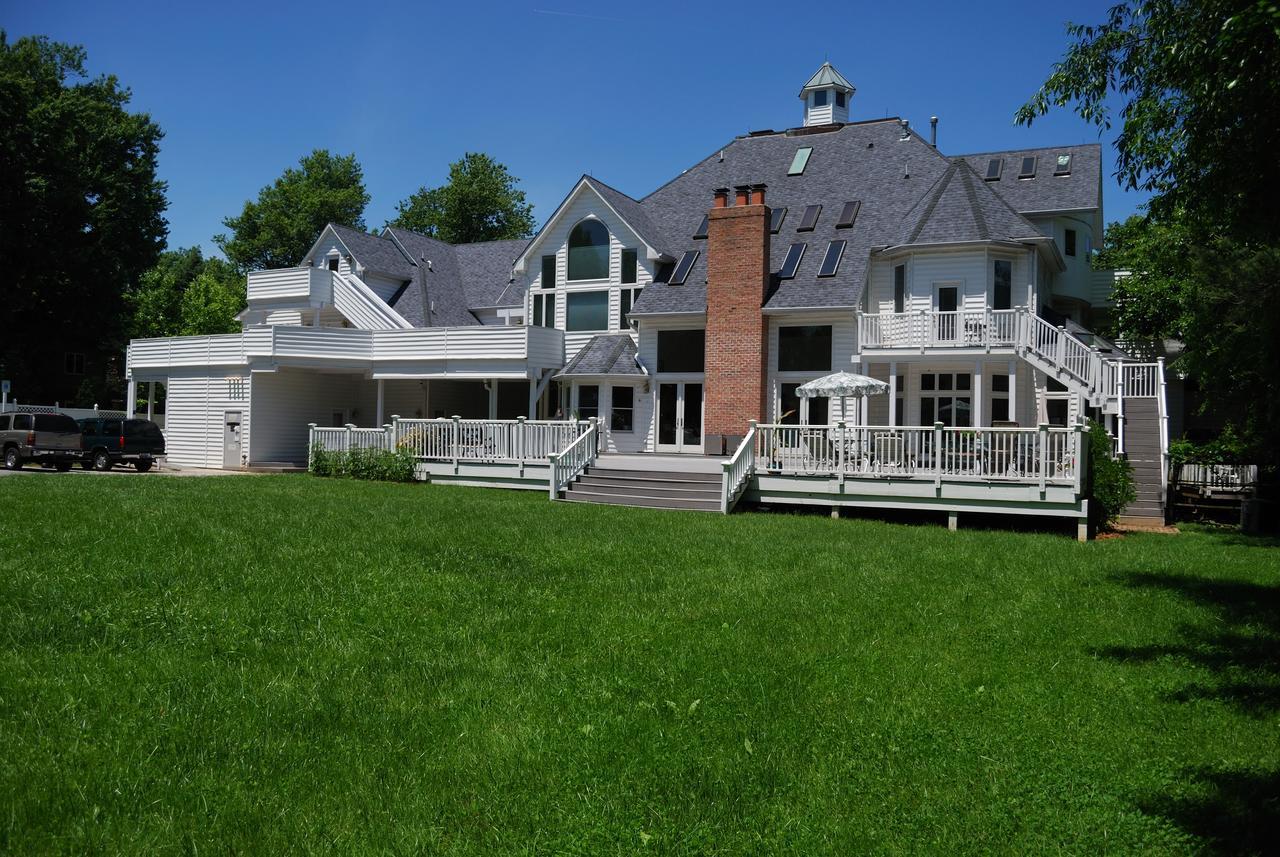 The Columbia Inn At Peralynna Eksteriør billede
